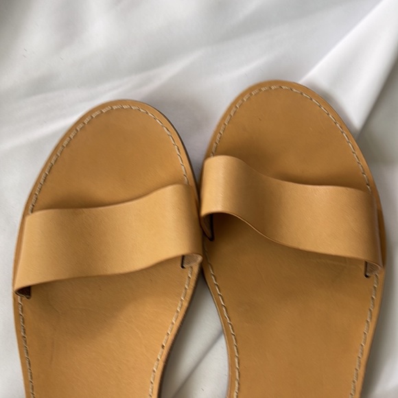 Like new Size 9 1/2 Madewell leather sandals. Nude leather color. - Picture 6 of 8